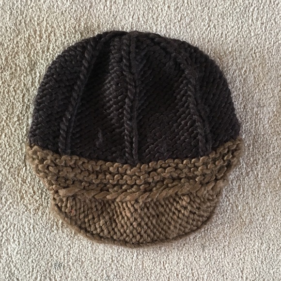 CLEARANCE!💋FINAL PRICE 🎉 FOSSIL brown knit hat - Picture 3 of 6